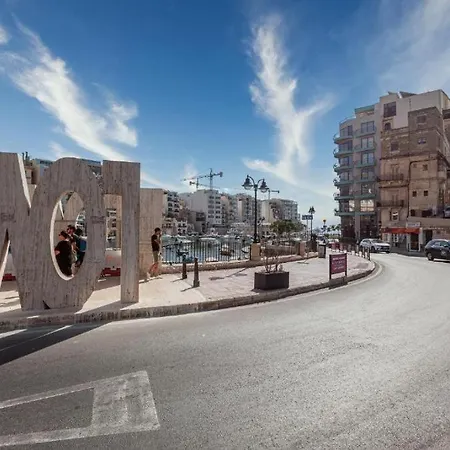 Cosy Penthouse With Terrace & Views In St Julians By 360 Estates Daire Saint Julian's