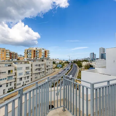 Apartament Cosy Penthouse With Terrace & Views In St Julians By 360 Estates