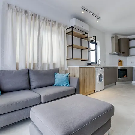 Cosy Penthouse With Terrace & Views In St Julians By 360 Estates Apartment San Ġiljan